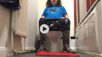 Arikajira Black Wellies Pee Toilet Fetish