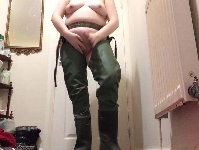 Arikajira Waders Wellies BBW Show Off 4