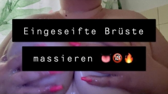 Brüste einseifen