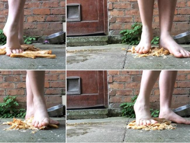 CRUSH Splosh Sausage Roll In Bare Feet