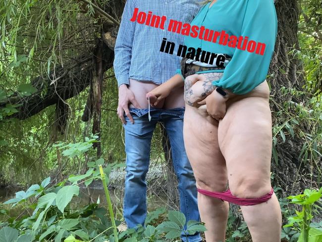 Gemeinsame Masturbation in der Natur