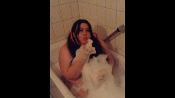 Planschen in der Badewanne