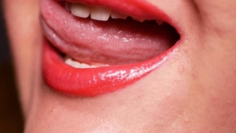 Gierige rote Lippen