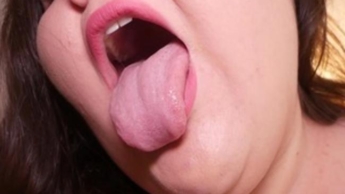 Die Kunst einer schönen Zunge im Mund – (kein Reden) Anastasia Gree