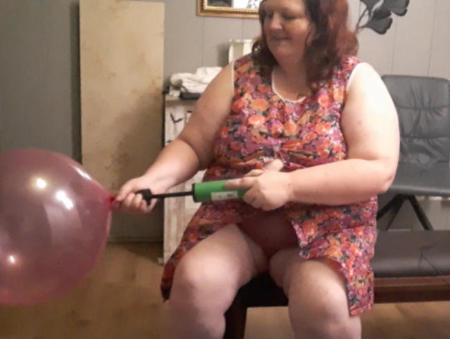 Kittel und Luftballon Fetisch