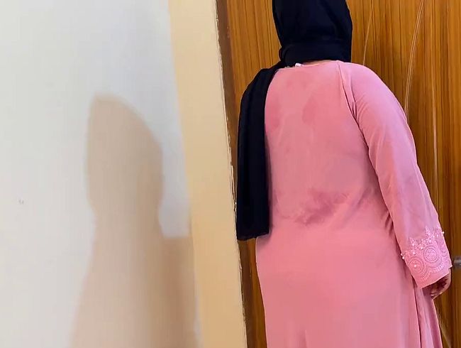 Marokko, riesige Brüste und PAWG, schöne heiße Hijabi-Tante will vom Nachbarn gefickt werden